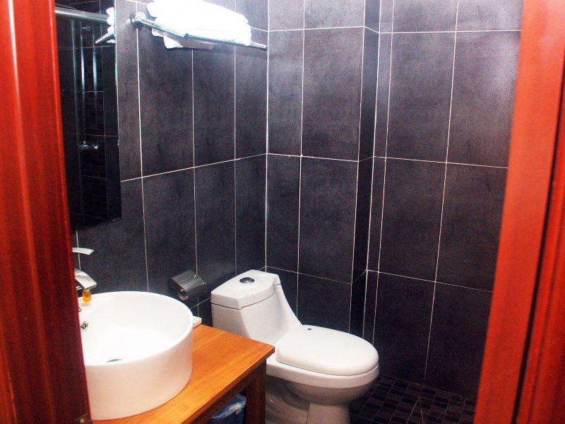 hotelPic