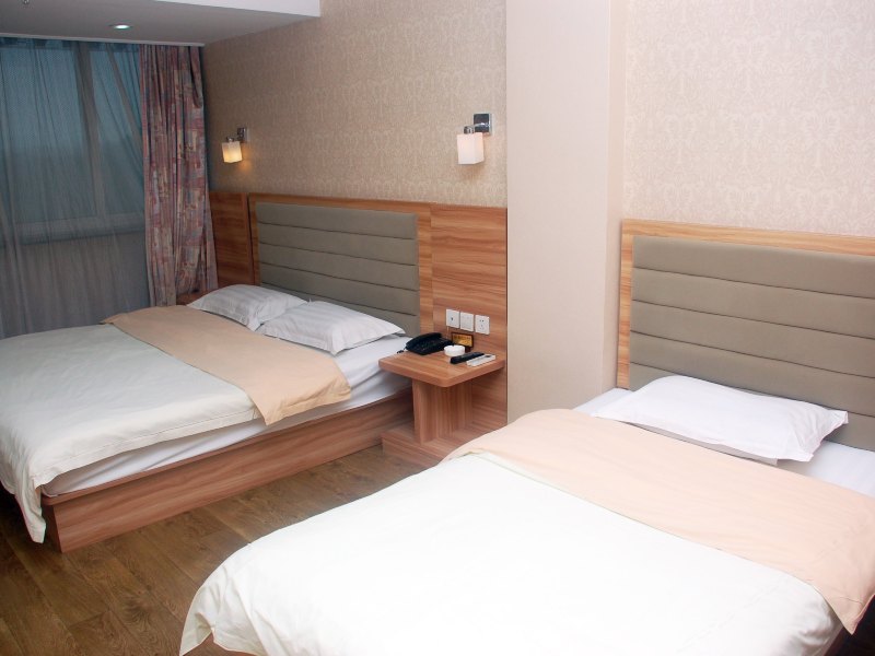 hotelPic