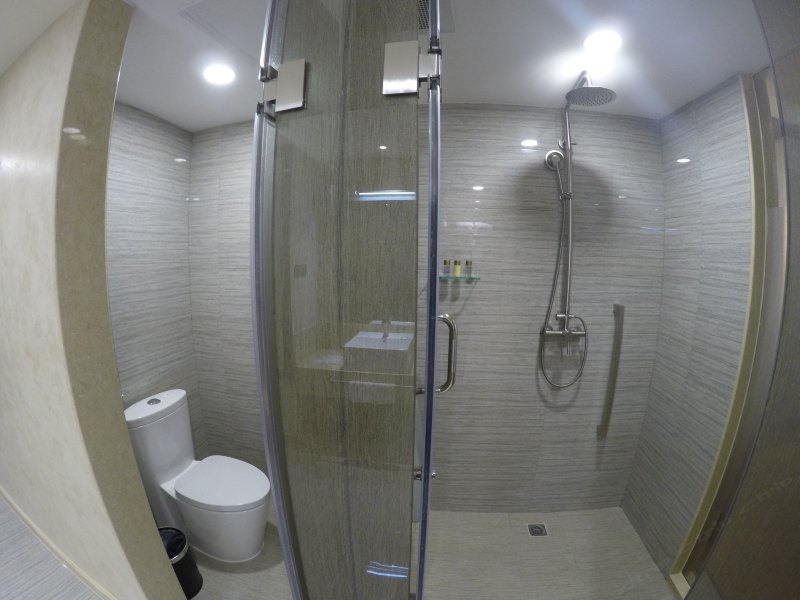 hotelPic