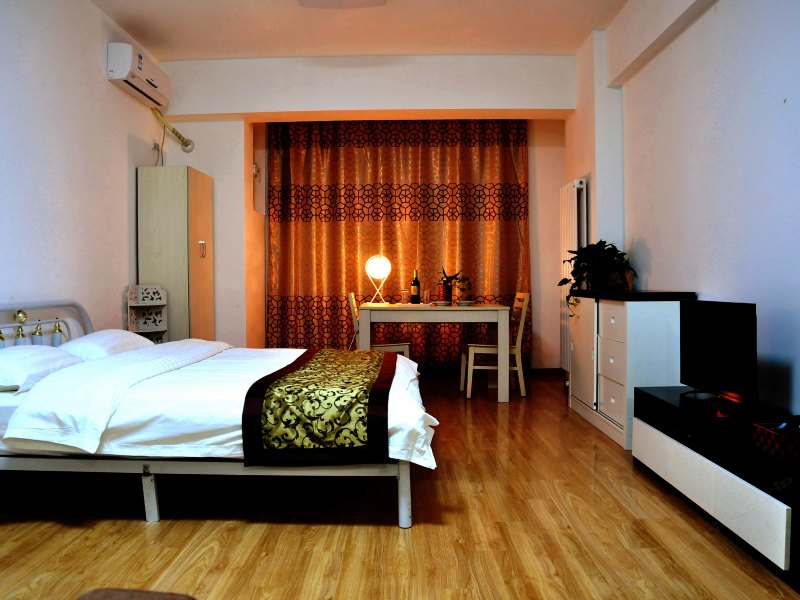 hotelPic