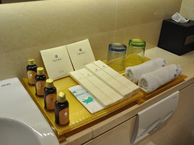 hotelPic