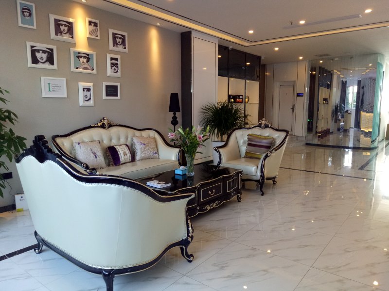 hotelPic
