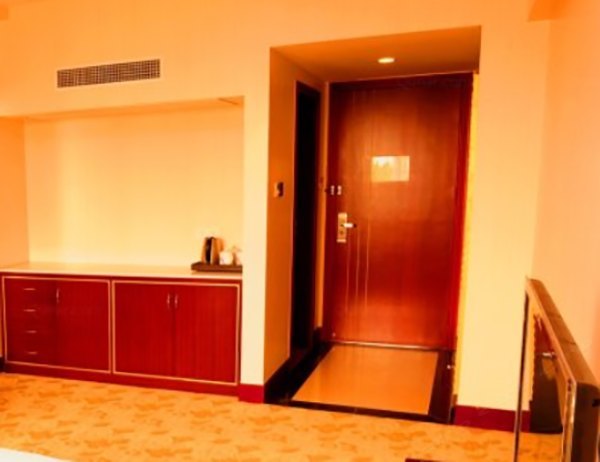 hotelPic