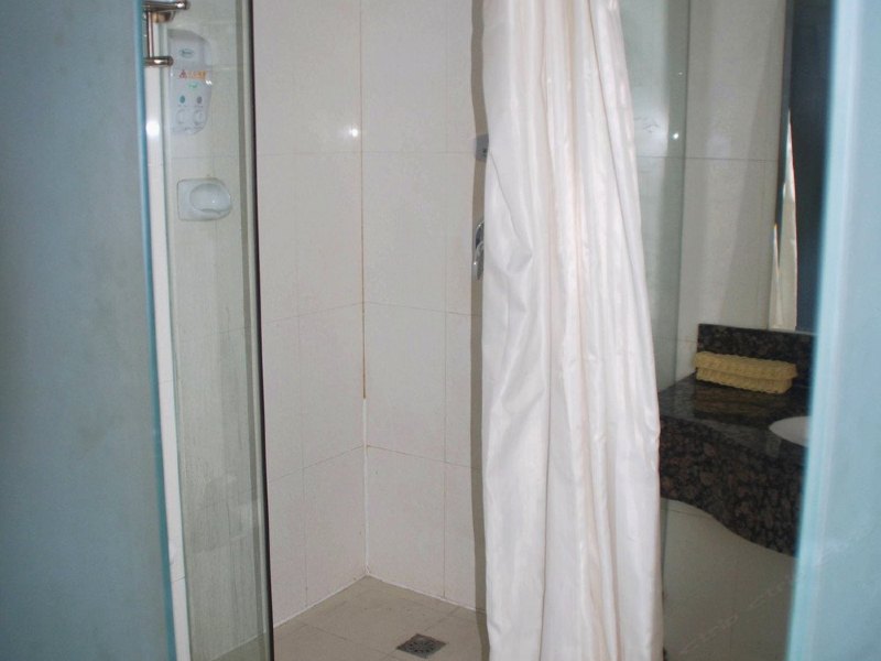 hotelPic