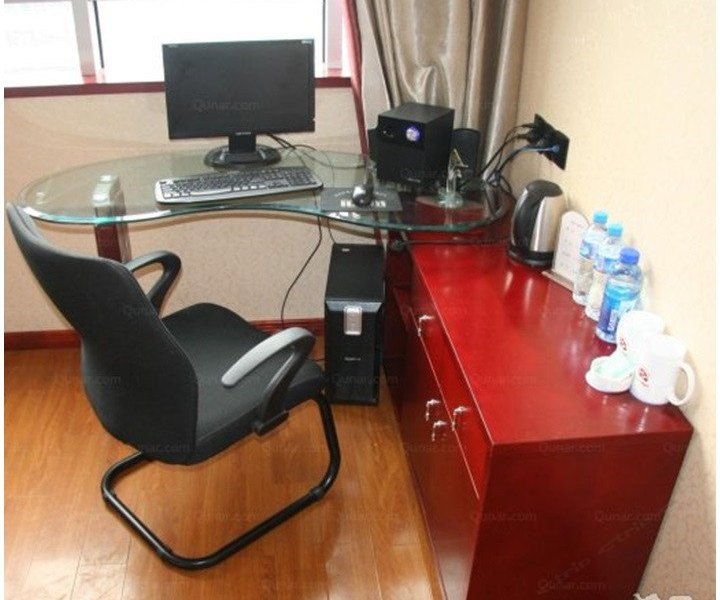 hotelPic
