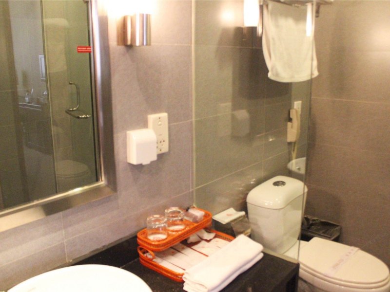 hotelPic