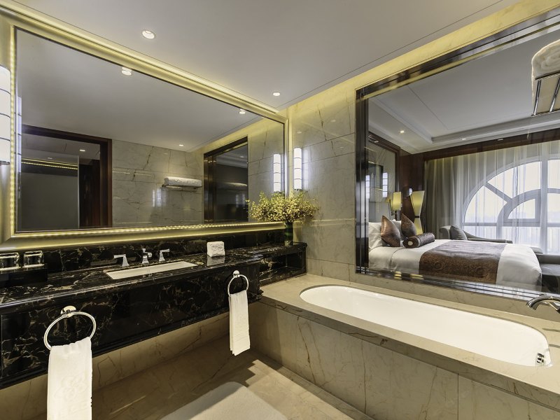 hotelPic