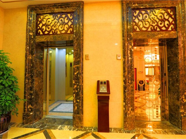 <兰州+青海湖+茶卡+张掖+嘉峪关+敦煌双飞