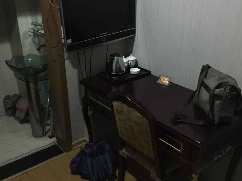 hotelPic