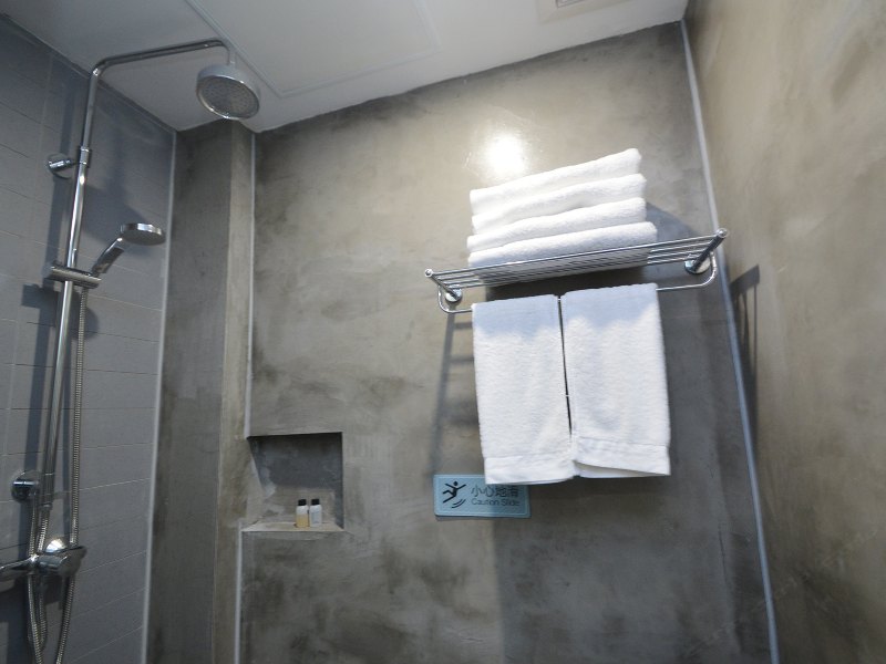 hotelPic