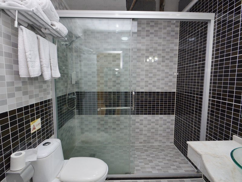 hotelPic