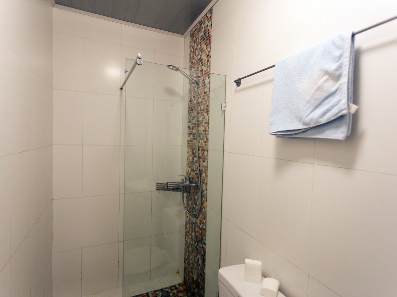 hotelPic