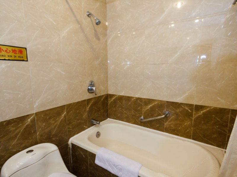 hotelPic