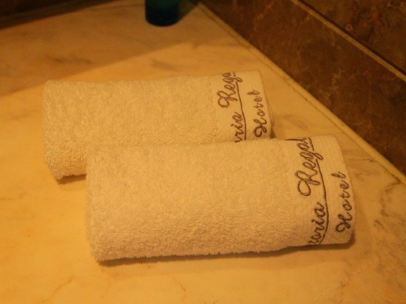 hotelPic