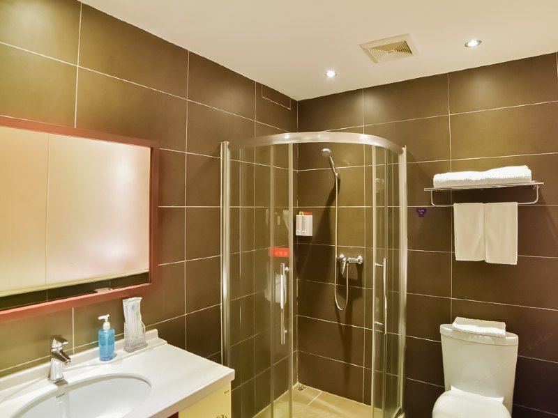 hotelPic