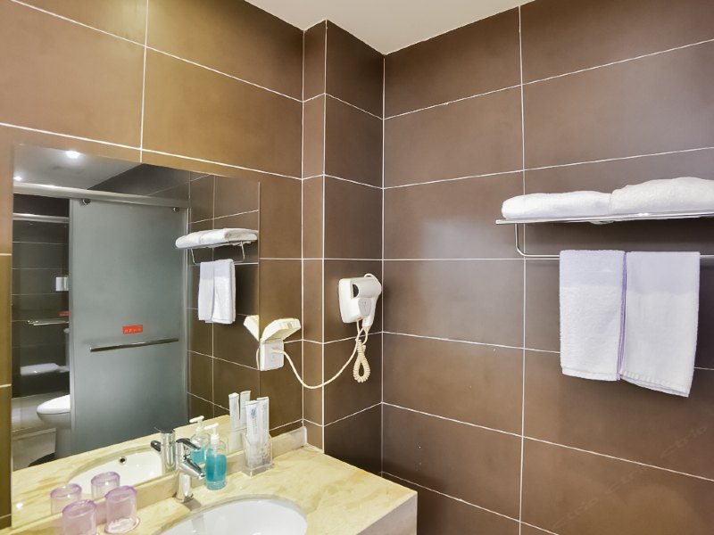 hotelPic