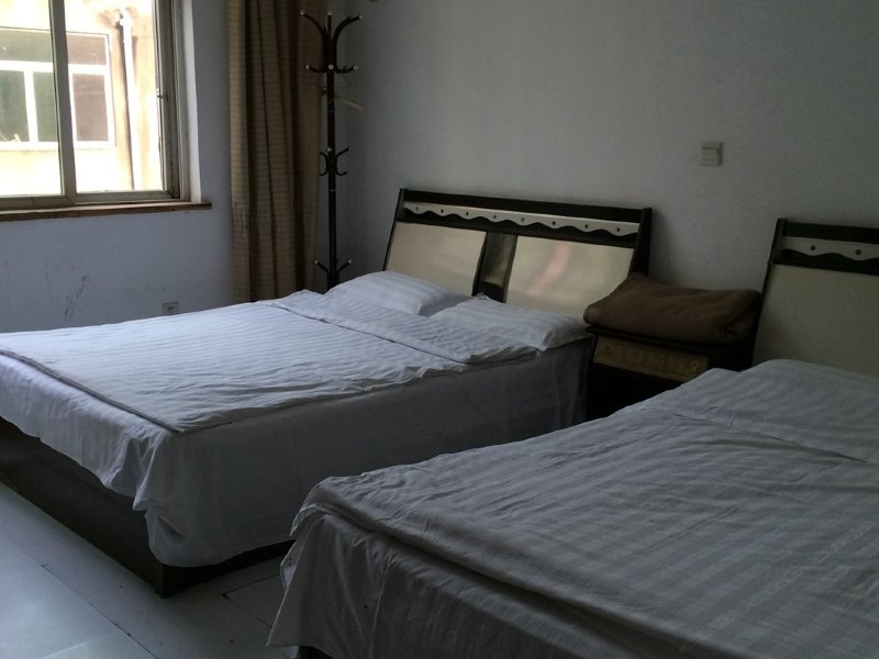 hotelPic