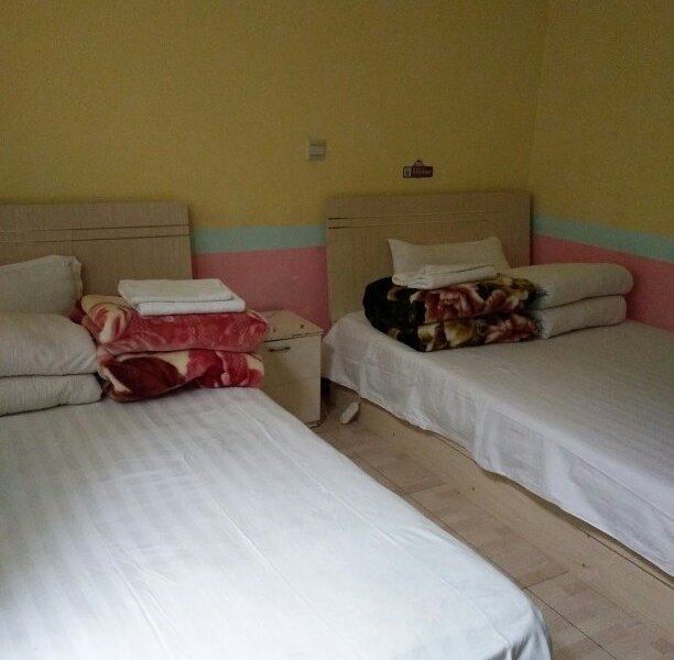 hotelPic