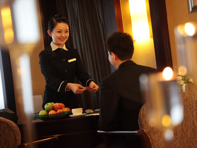 hotelPic