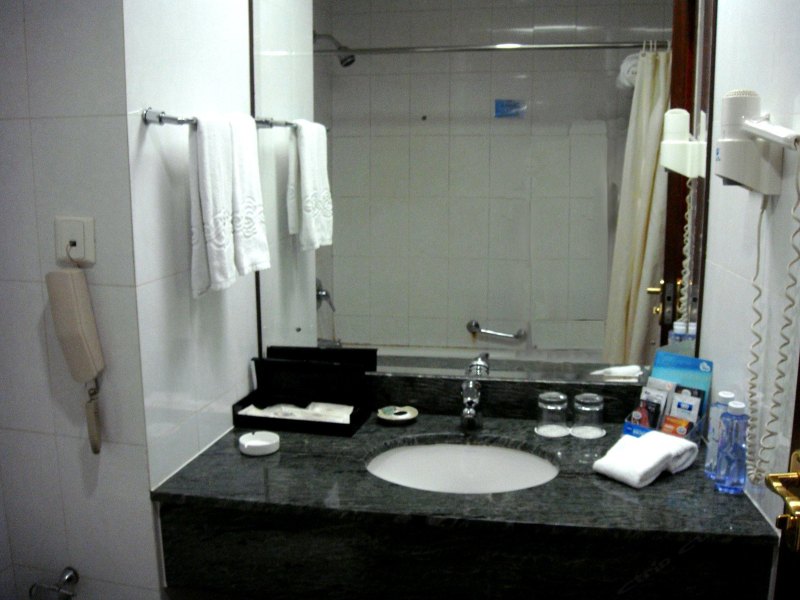 hotelPic