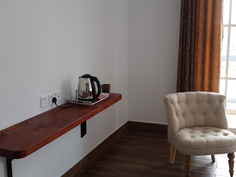 hotelPic