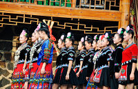 赏实景演出《梦巴马》