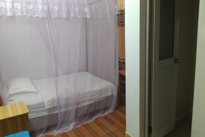hotelPic