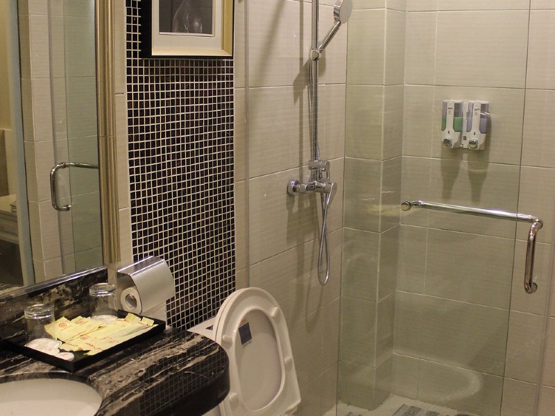 hotelPic
