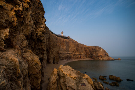 <青岛-威海-烟台-蓬莱5日游>全程壕华型酒店海景房，1晚坐拥私家沙滩/1晚坐拥星空海景，50正餐标，升级2餐价值256海鲜自助，当地参团