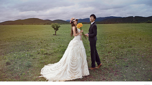 云南大理西北的一座山_云南 山包 婚纱摄影(2)