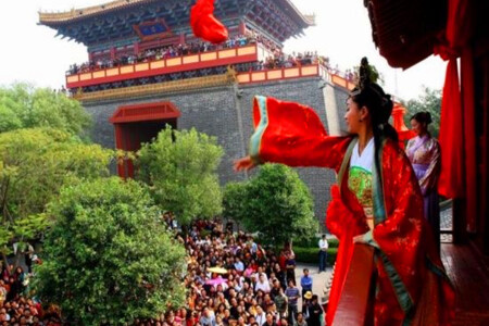 <河南郭亮村-云台山-龙门石窟-少林寺-开封-清明上河园6日游>升3晚五星酒店,汉服体验/少林学武,当地参团 <河南郭亮村-云台山-龙门石窟-少林寺-开封-清明上河园6日游>升3晚五星酒店,汉服体验/少林学武,当地参团