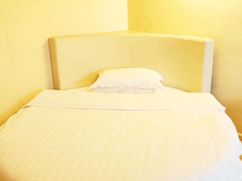 hotelPic