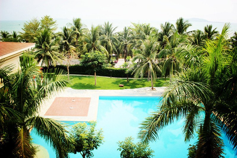hotelPic