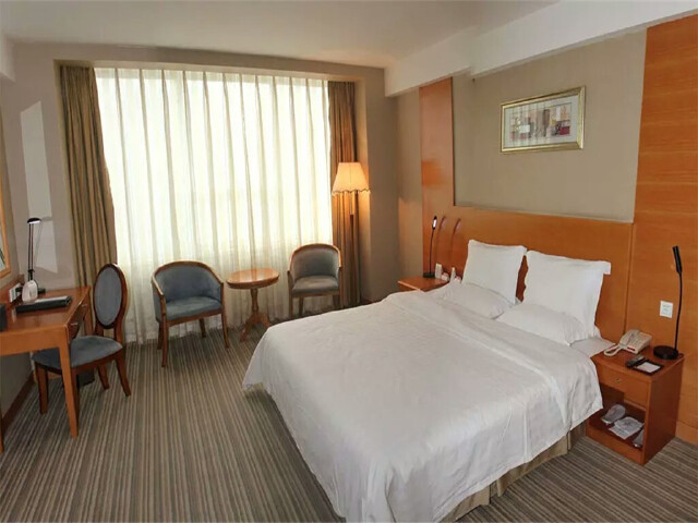 http:\/\/www.tuniu.com\/tour\/210517245