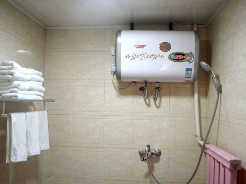 hotelPic