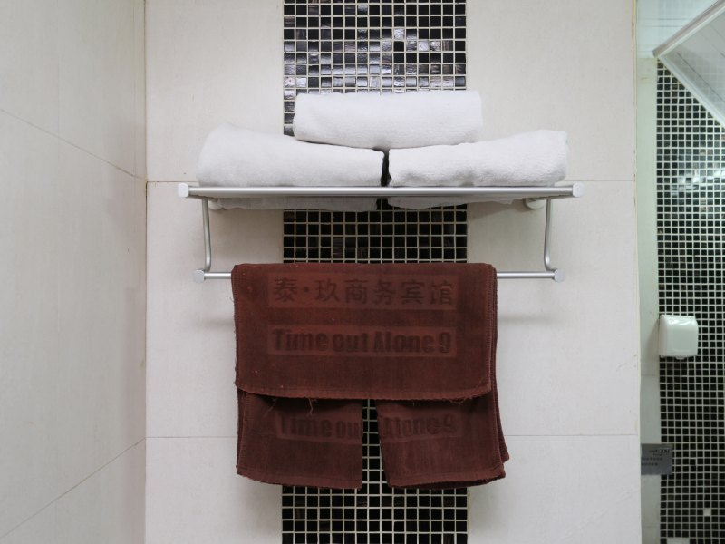 hotelPic