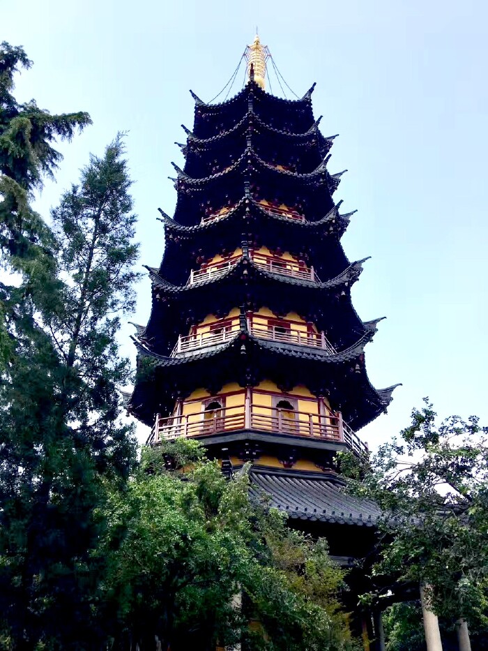 灵岩塔