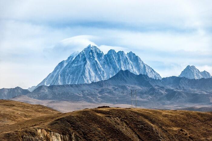 雅拉雪山