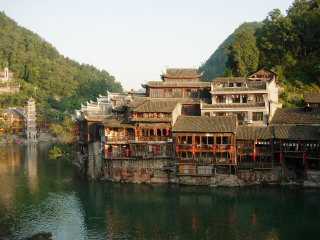 湖南張家界游 旅行團_去湖南張家界報團多少錢_近期湖南張家界游價格