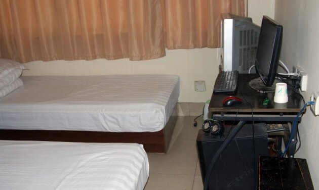 hotelPic