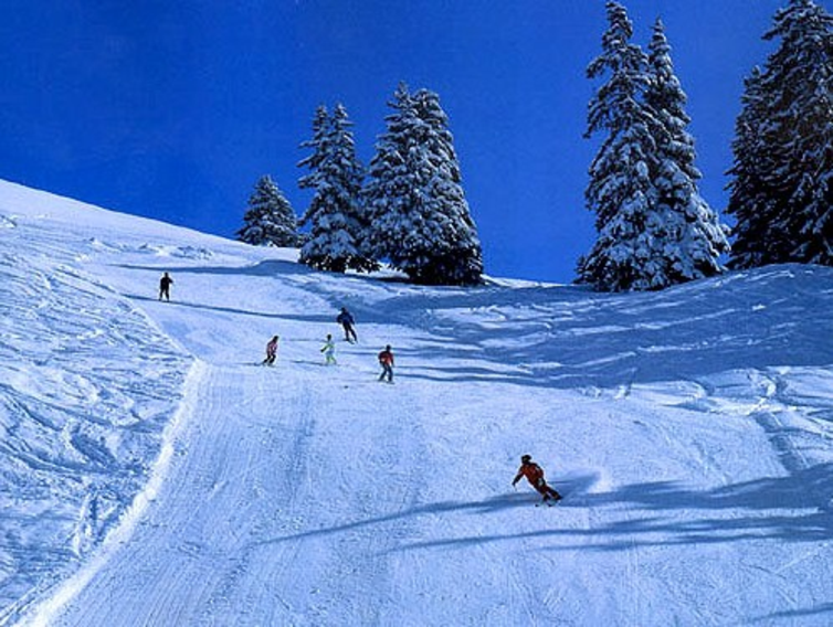 玉泉威虎山滑雪场