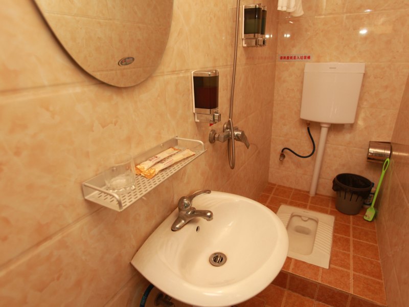hotelPic