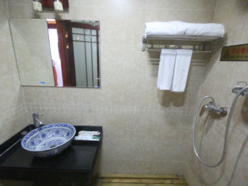 hotelPic