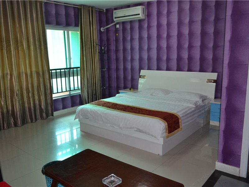 hotelPic