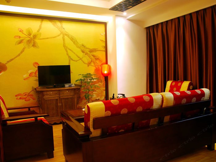 hotelPic