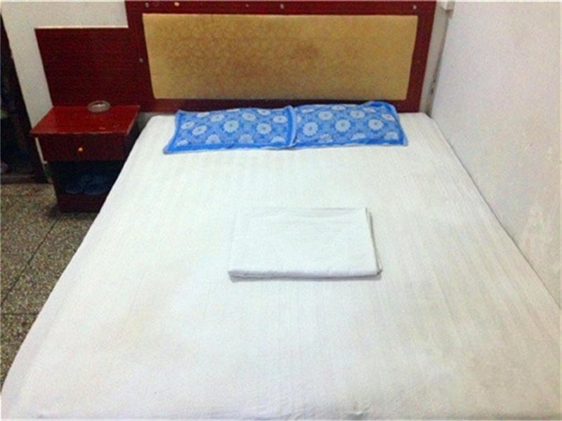 hotelPic