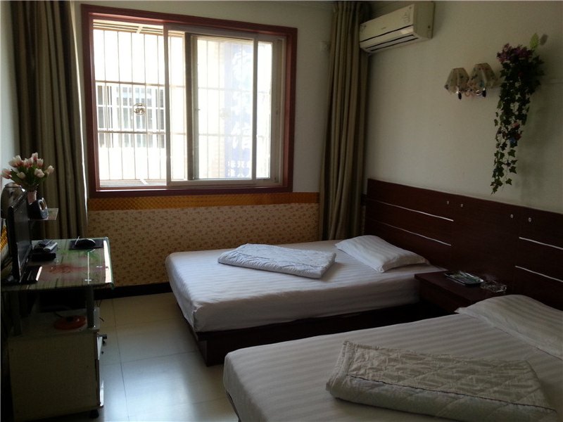 hotelPic