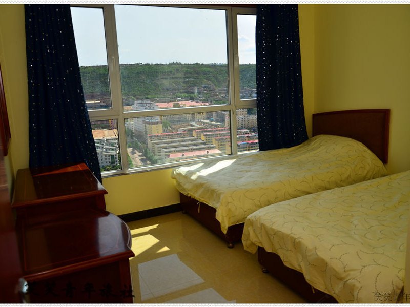 hotelPic