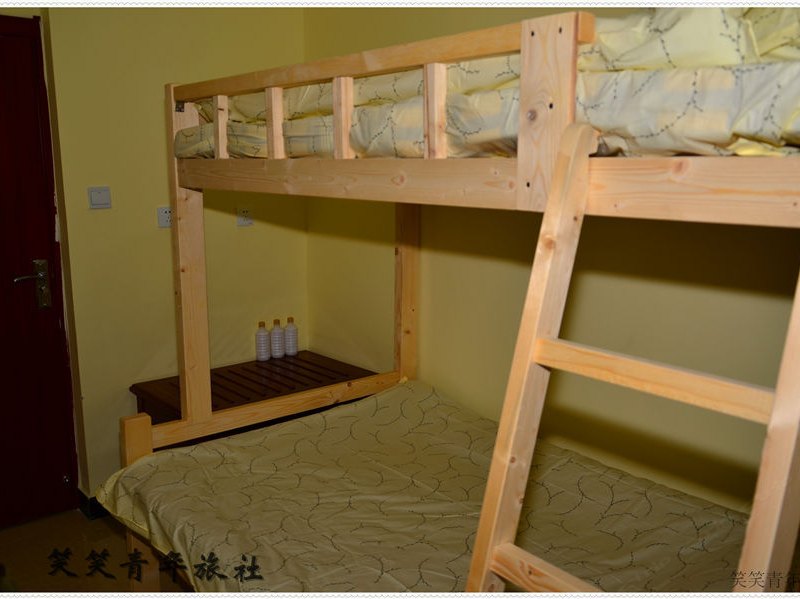 hotelPic