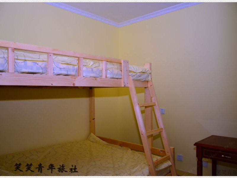 hotelPic